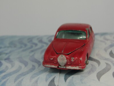 ミニカー MATCHBOX No.65 JAGUAR 3.4 Litre Sedan Vintage Lesney Matchbox No. 65 Jaguar 3.4 Liter Sedan Gray