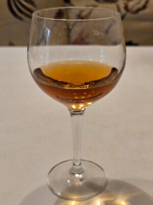 3 Gläser für Cognac, Brandy, Portwein usw.