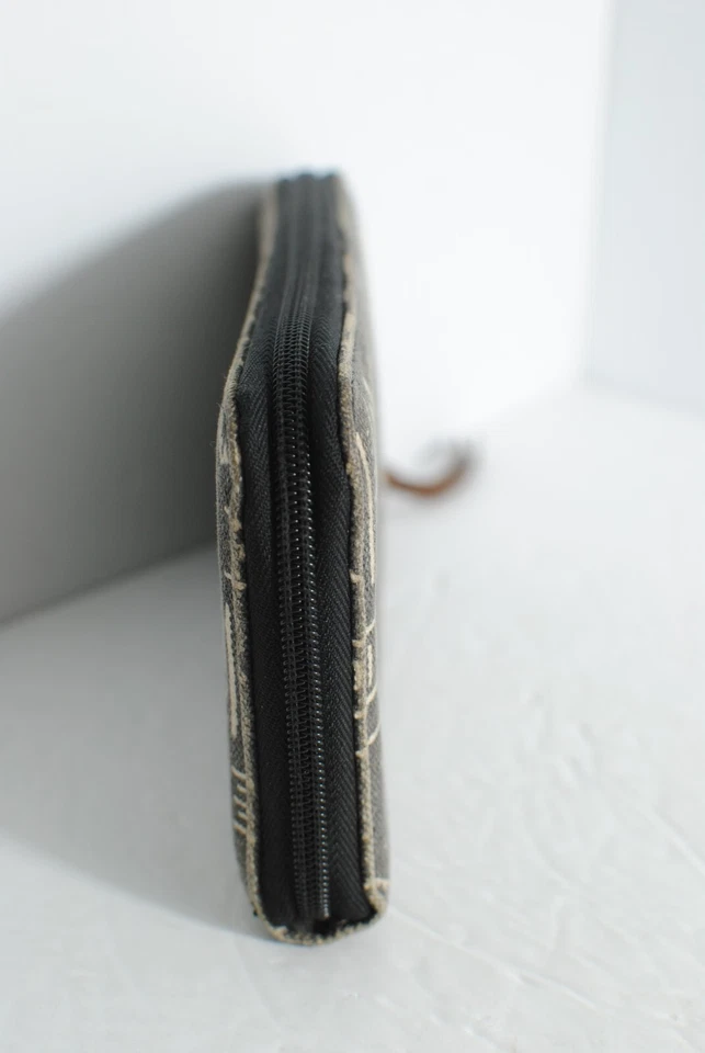 Cartera sin asas Billabong con cremallera gris tarjetero de crédito 8,5 pulgadas de largo Foto 2 de 4