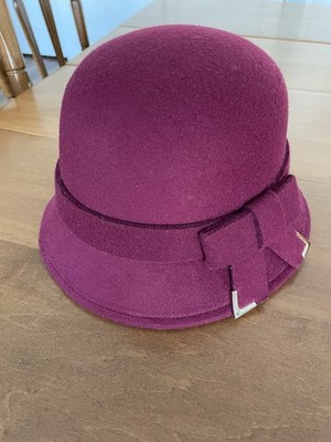Vintage ''Something Special'' Cloche Hat - Deep Red Felt - Very Nice