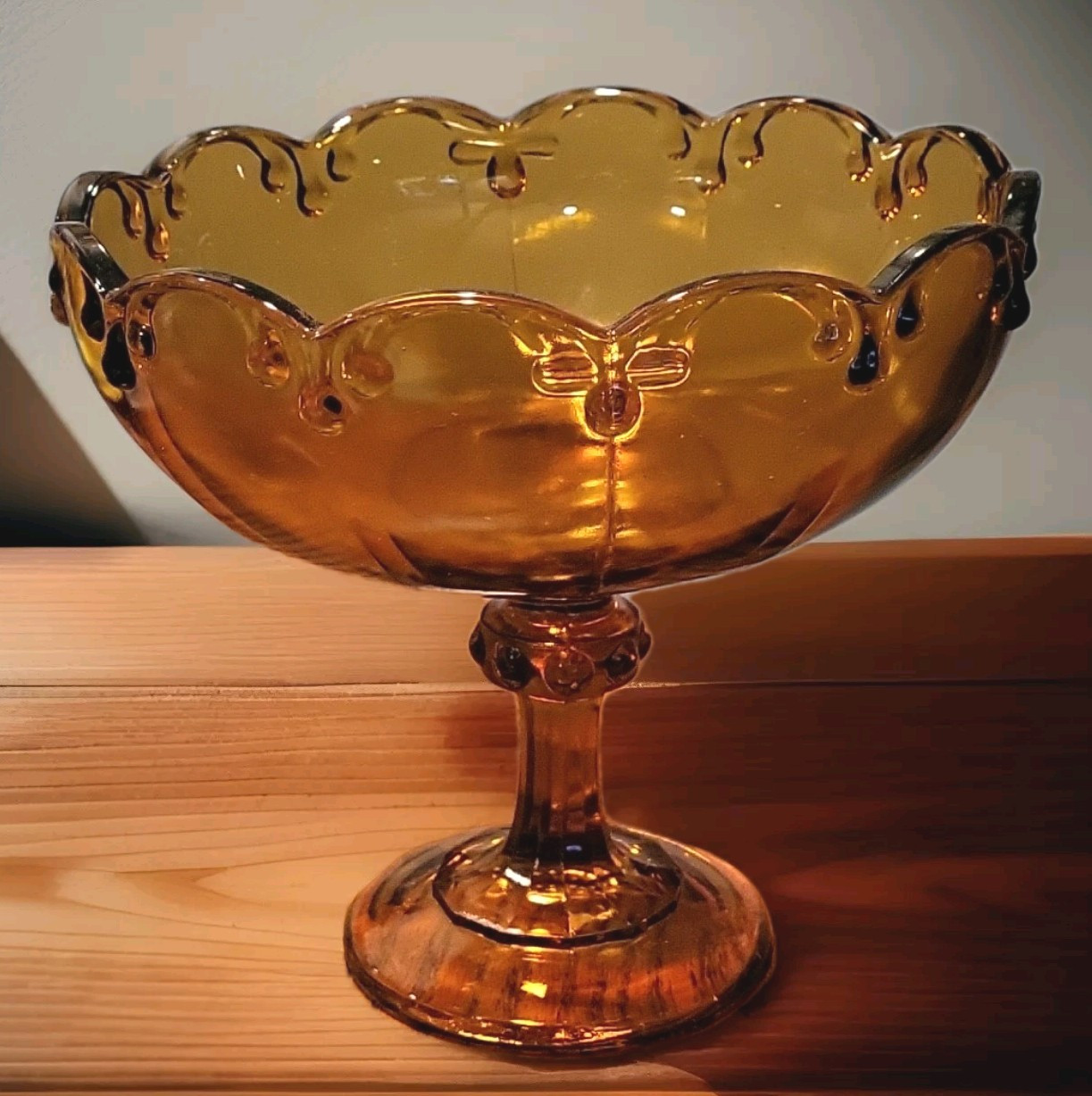 VTG Indiana Glass Compote Pedestal Bowl Scalloped Edge Teardrop 