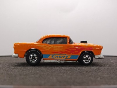 Hot Wheels Chevrolet 55 Bel Air Color Change Black Wall 