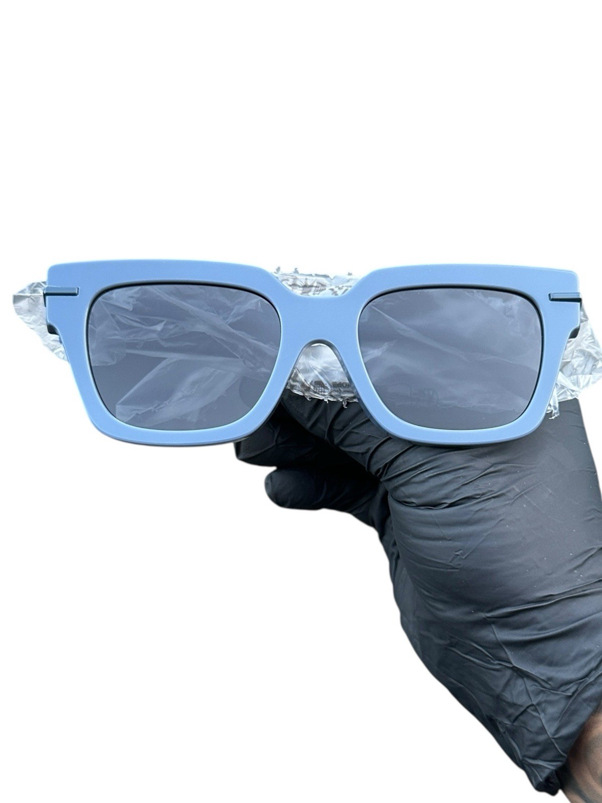 Fendi Sunglasses Fendigraphy FE40078F Navy Blue Acetate 54mm Box & Case Unisex