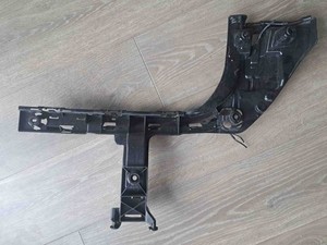 BMW X1 F48 xDrive 20 i Stoßstangenhalter hinten rechts 7381120 2.00 29507167