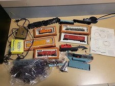 Tyco Set T909 with Trains Sold as is