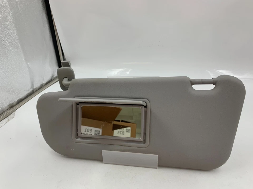 Parasol gris para conductor Mazda 3 2004-2009 OEM E01B20026 Foto 4 de 4