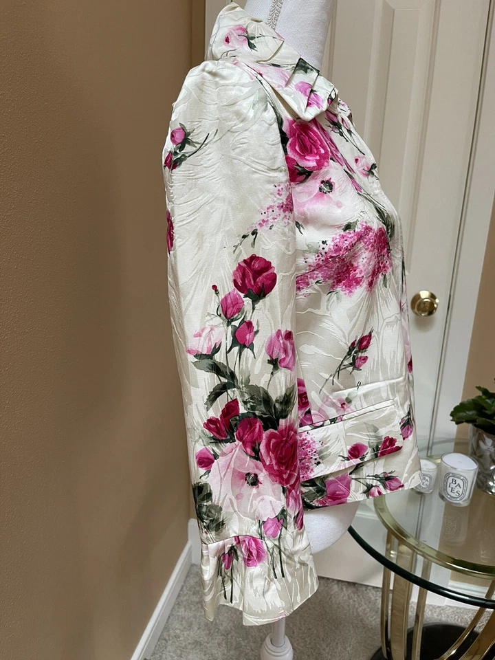 Chaqueta Dolce Gabbana talla 44 $2450 venta al por menor Foto 2 de 4