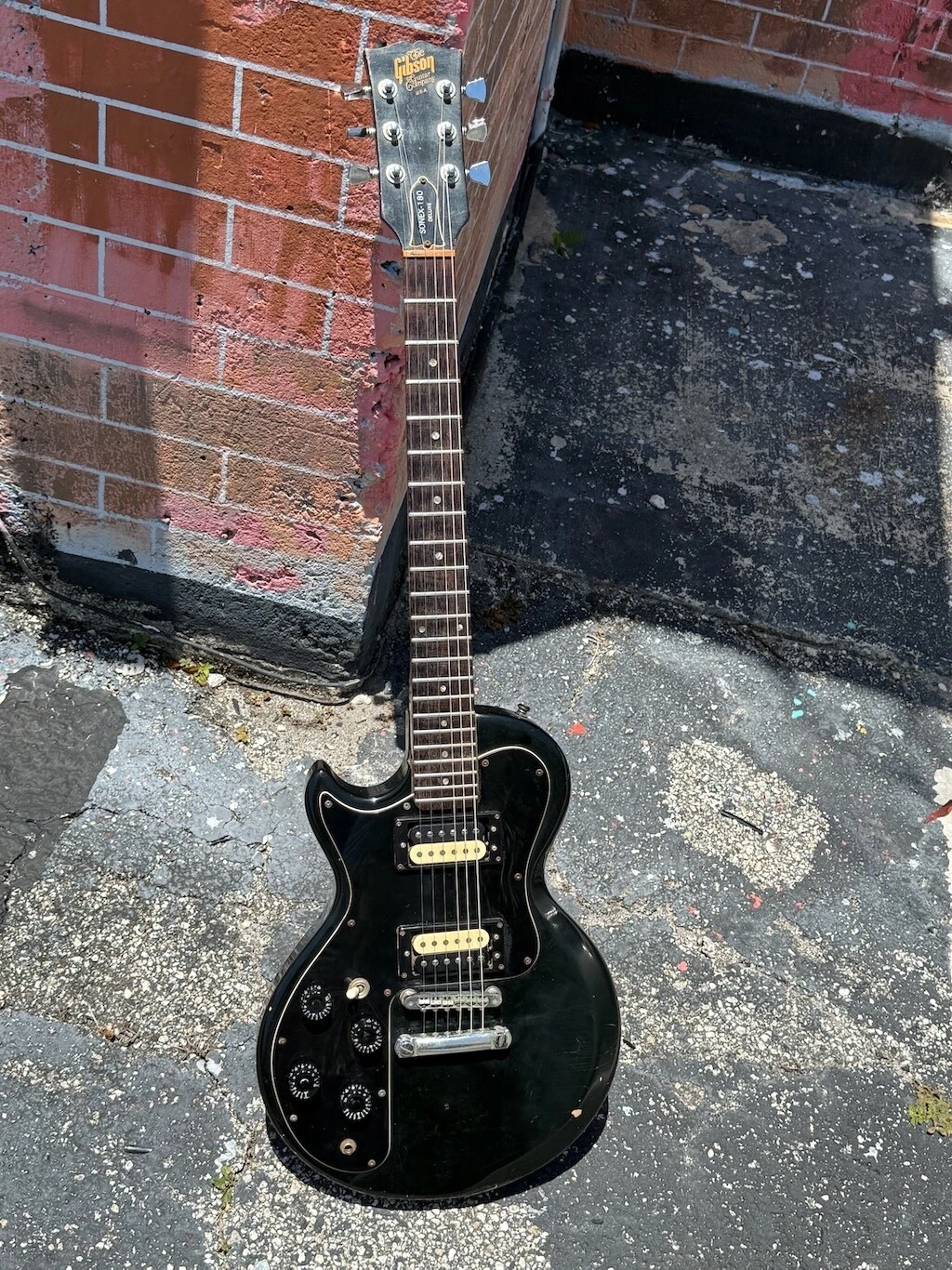 Picture 2 of 11
