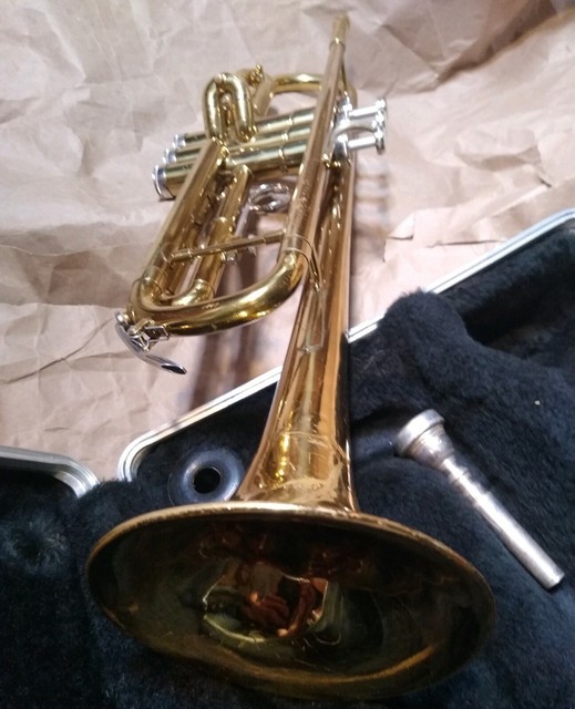 Conn Director 20b Trumpet With Case Mouthpiece and Cleaning Supplies