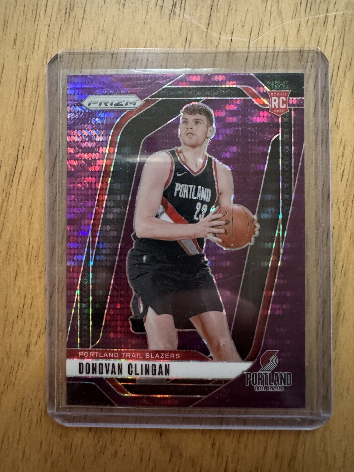 2024-25 Panini Prizm #221 Donovan Clingan Purple Pulsar RC /35