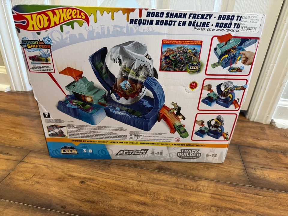 Hot Wheels City Robo Shark Frenzy play set New in Box - Image 2 of 4