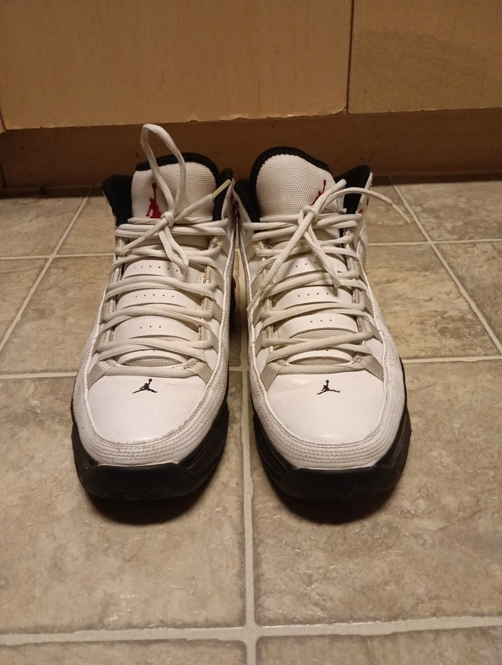 Tênis de basquete masculino branco Nike Air Jordan Take Flight tamanho 12 - Imagem 3 de 4