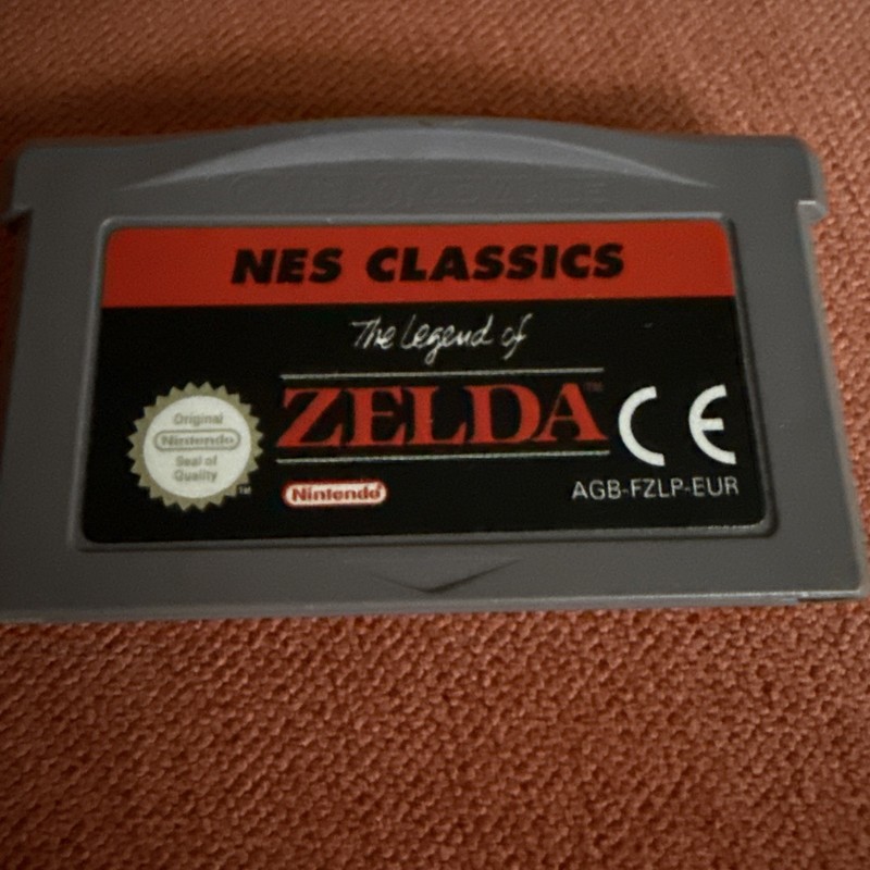 Nintendo Genuine Vintage NES Classics Legend Of Zelda Game Boy Advance. No case