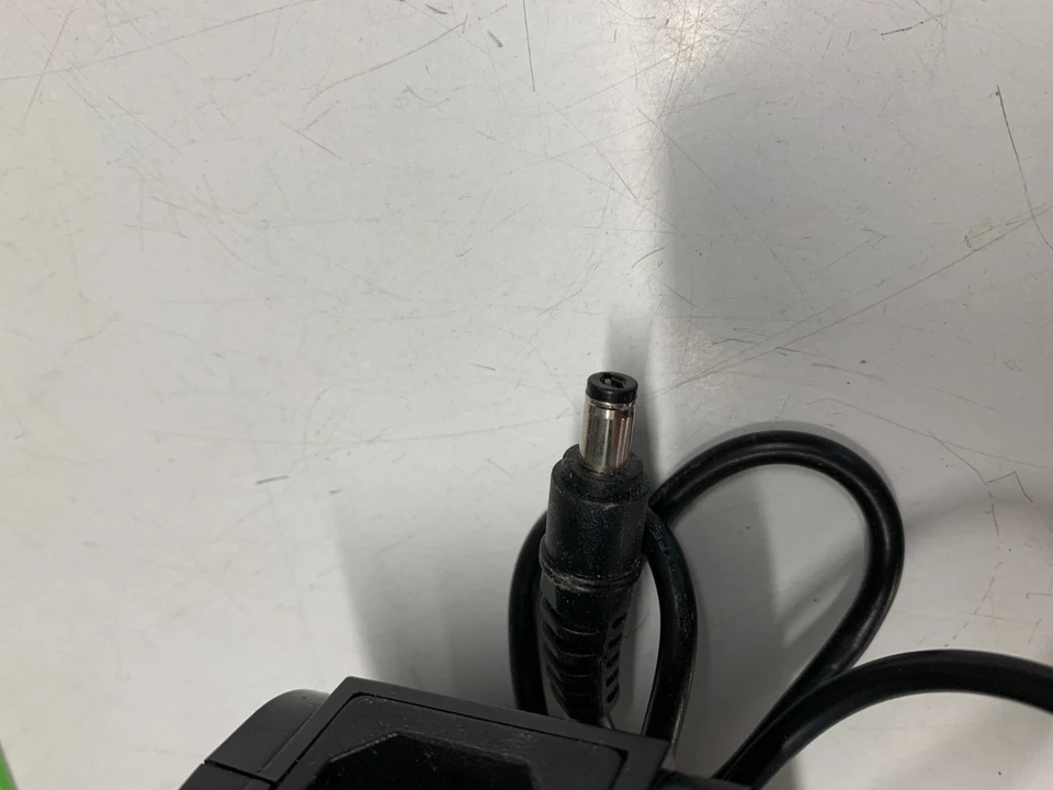 Netzteil Elementech AU-799In 12V 4A - Bild 2 von 3