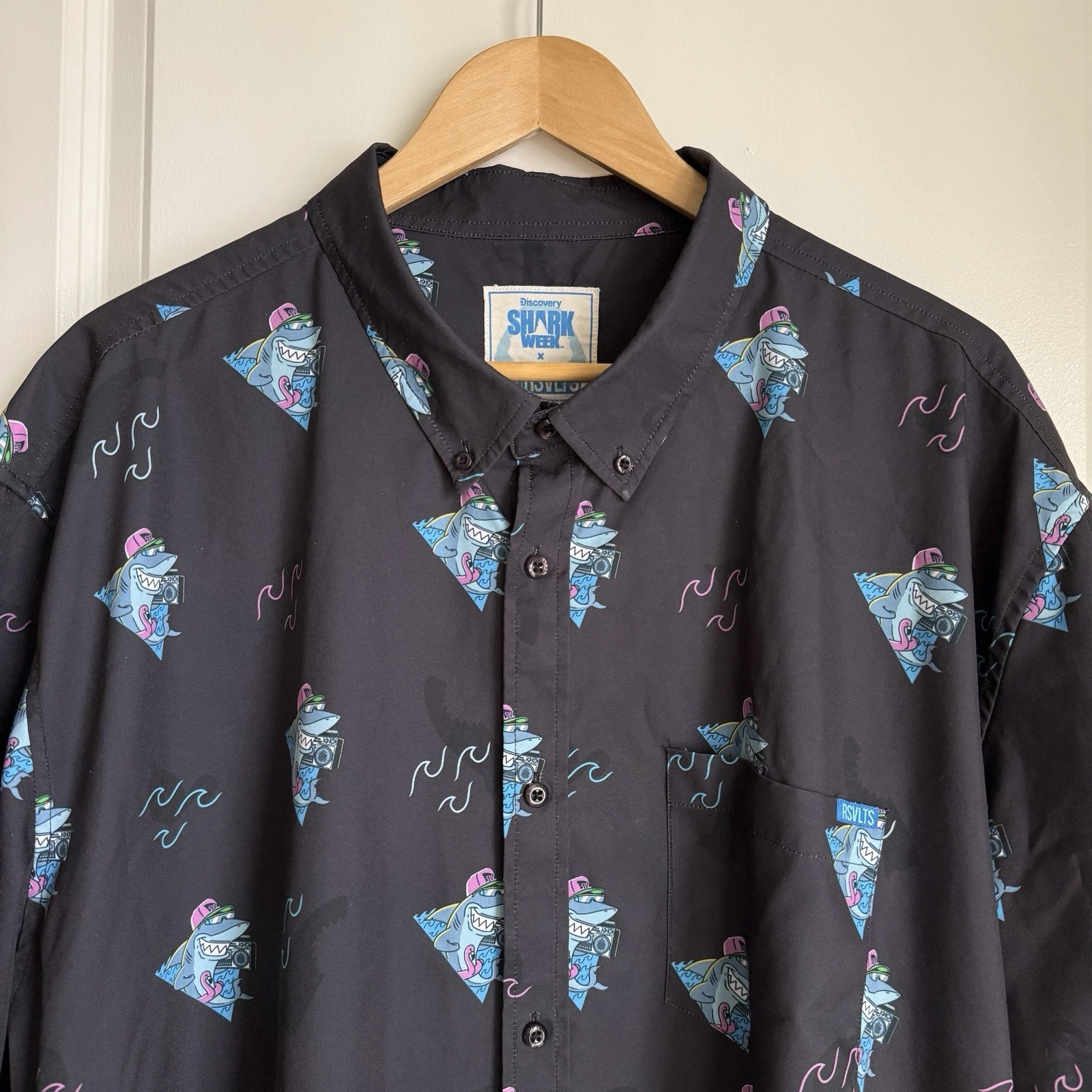 RSVLTS Men's Sharl Week Boom Sharkalarka Short Sleeve Shirt SZ 3XL Coastal Beach