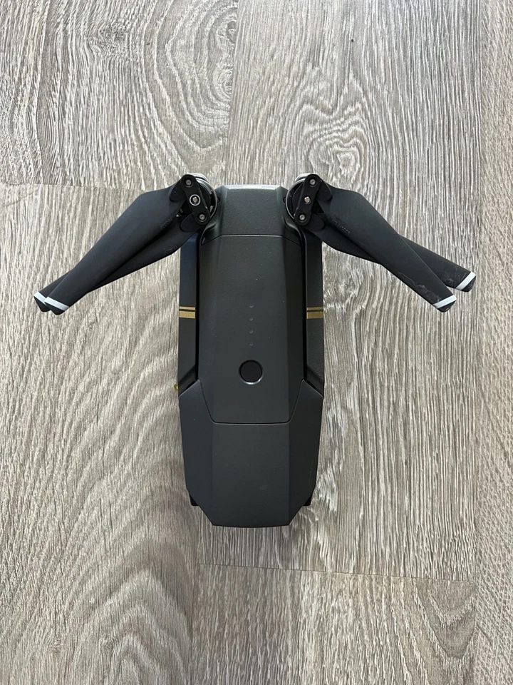 Drone DJI Mavic Pro - Photo 1/4