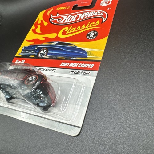 Hot Wheels Classics Series 5 2001 Mini Cooper #15/30 w/ Redline Wheels - Picture 2 of 7