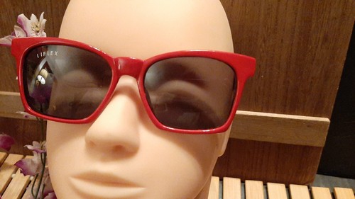 LIFLEX RED FRAME Wayfar Style Sunglasses GRAY LENS NWOT - Picture 9 of 10