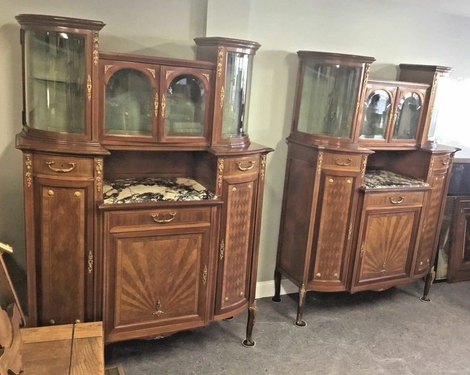 Par de servidores antiguos franceses montados en bronce - aparador con tapas de gabinete de curiosidades Foto 3 de 4