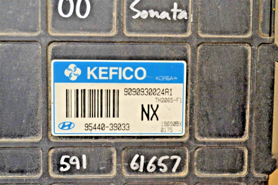 Unidad de compensación de transmisión Hyundai Sonata 1999-2000 TCU 9544039033 módulo 01 10B7 Foto 2 de 3