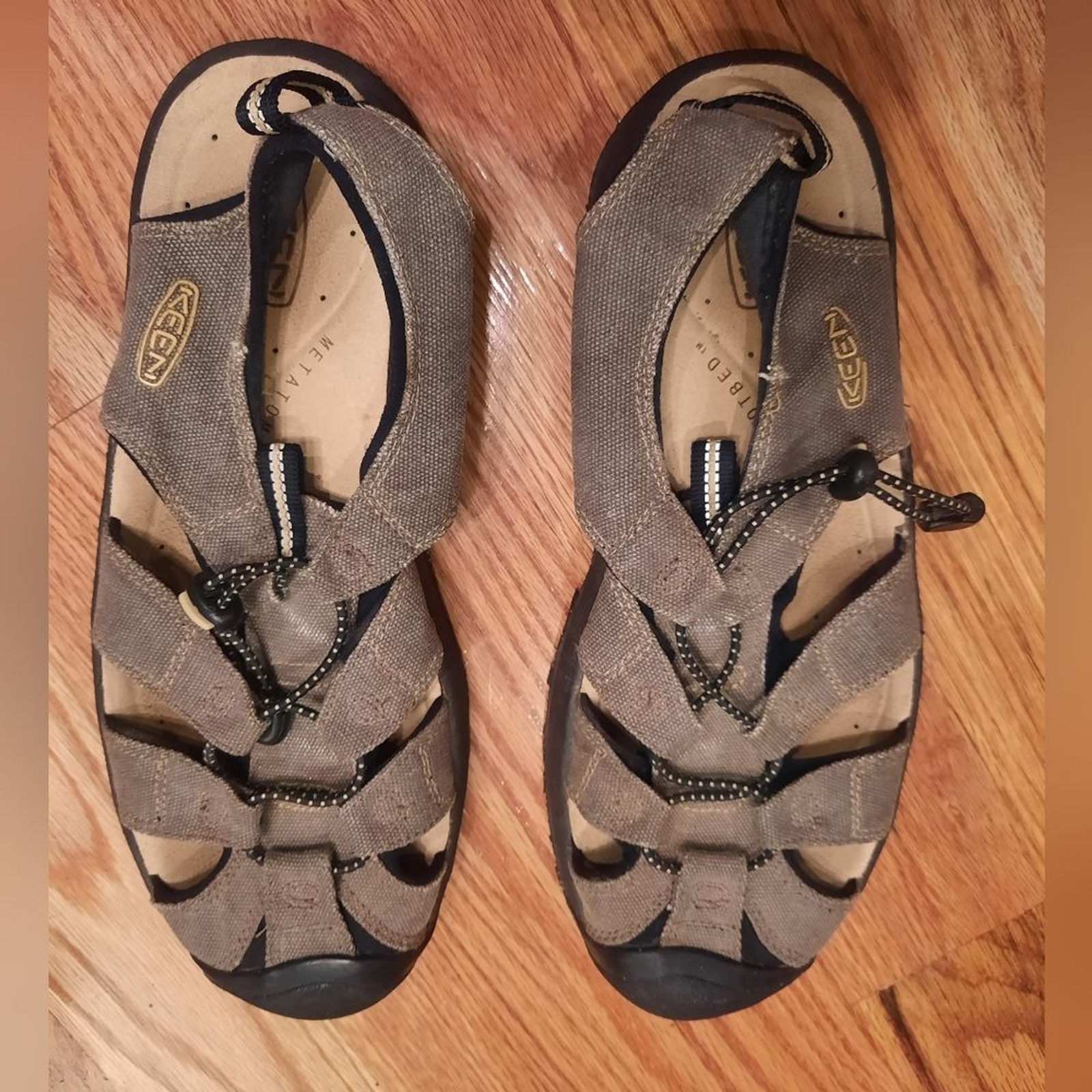 Keen Metatomical Footbed Uomo Taglia 10 Scarpe Sandali da Trail Acqua Marrone