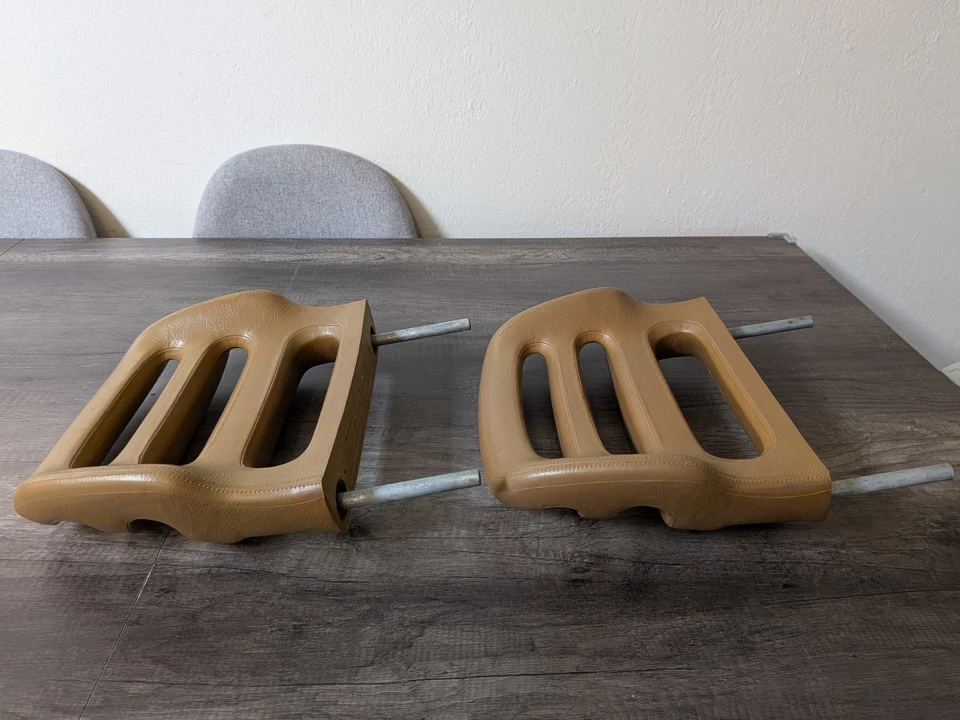 86 - 93 VOLVO 240 740 940 Tan Beige Rear Seat Head Rest Set OEM LH RH - Image 3 of 4
