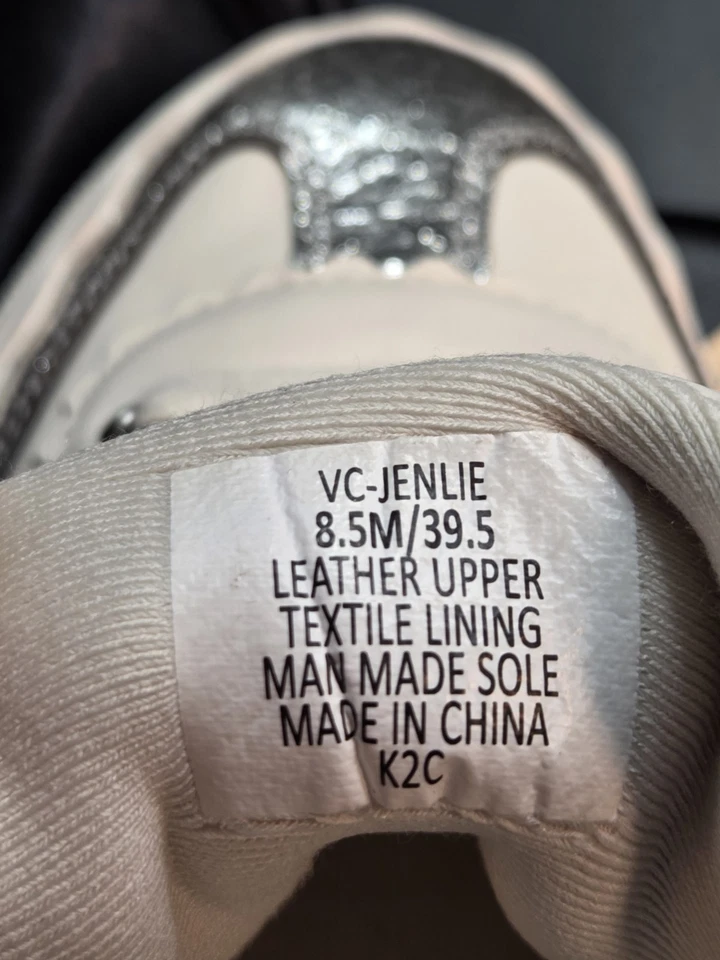 Zapatilla deportiva Vince Camuto JENLIE con cordones crema de coco + plateada para mujer talla 8,5 M 39,5 Foto 3 de 4