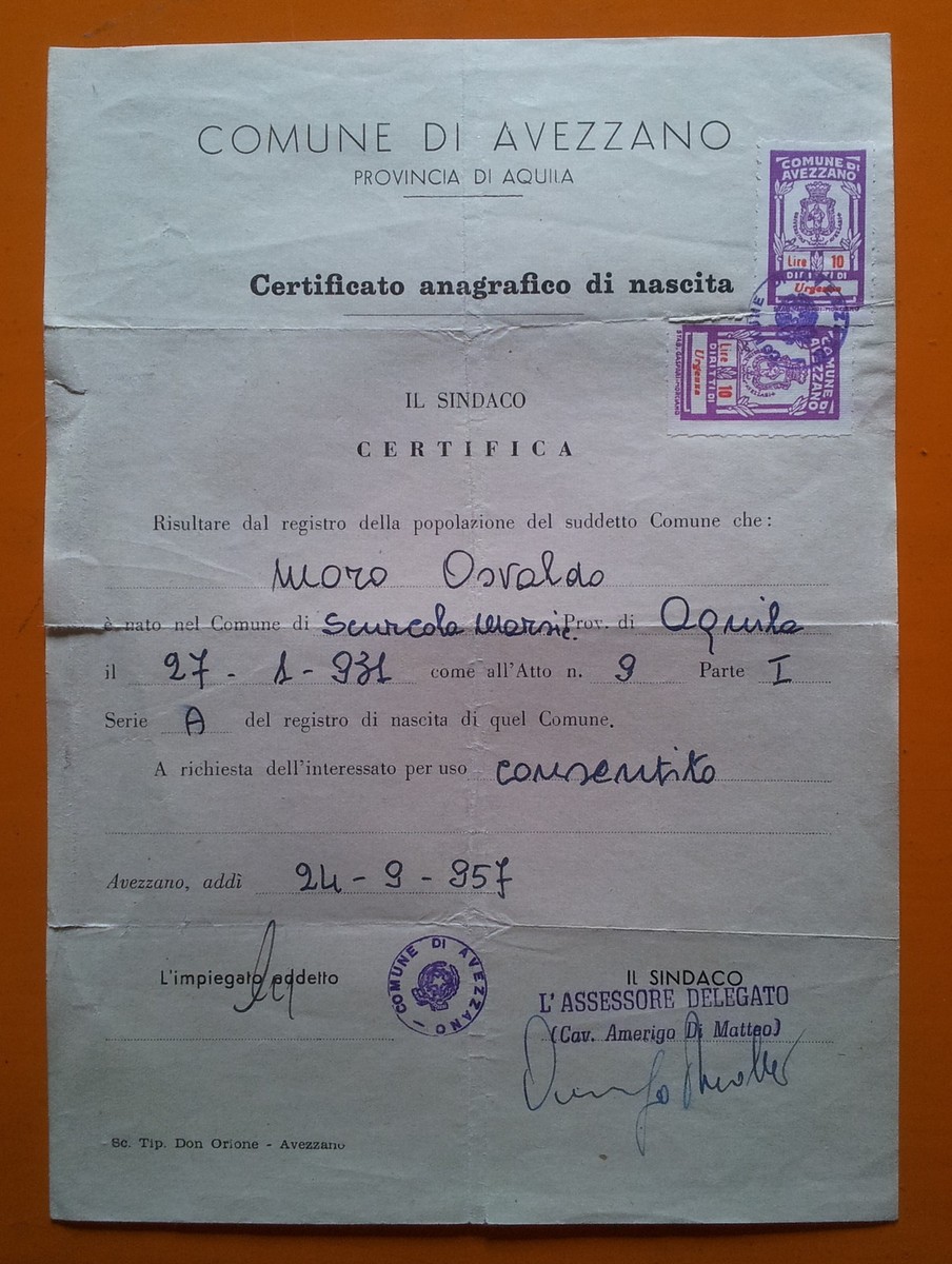 DECOMIL Espositore Per Bandiera E Certificato - Vetrina In Noce Con Supporto Per Documenti, 24x12x5 Cm