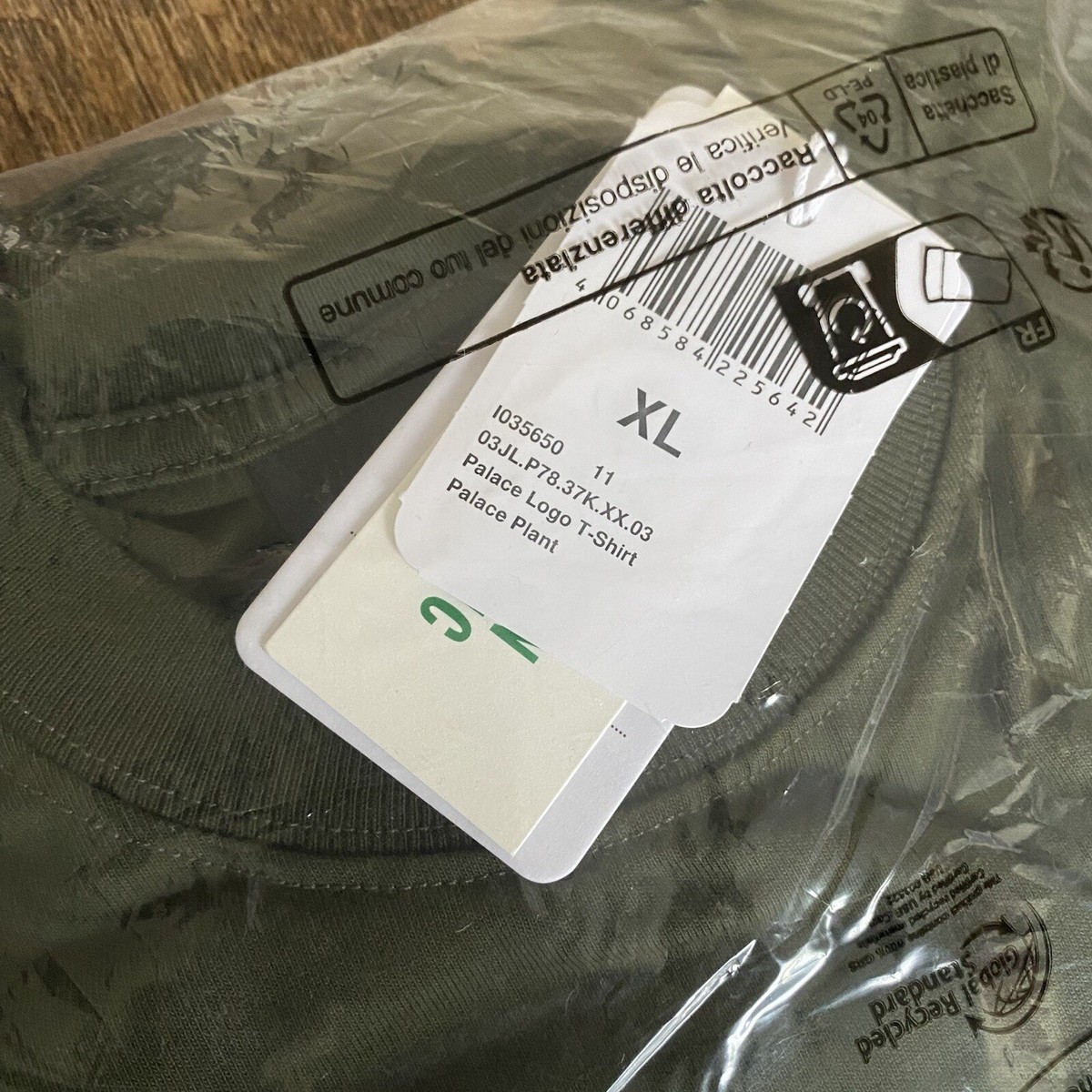 Palace Carhartt WIP Logo Longsleeve Shirt Plant Green Size Palace Carhartt WIP Logo Longsleeve Shirt Plant Green Size