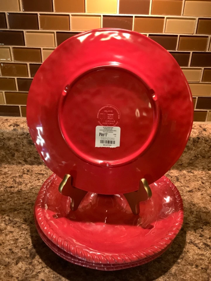 Pier 1 Imports Remolino Craquelado Melamina 9" Juego de 4 Platos de Ensalada Coral Rojo Nuevo con Etiquetas Foto 4 de 4