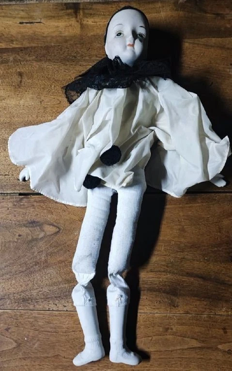 Ancienne Poupée Pierrot Le Fou - Tête Porcelaine Biscuit - Bras/pieds Articulés