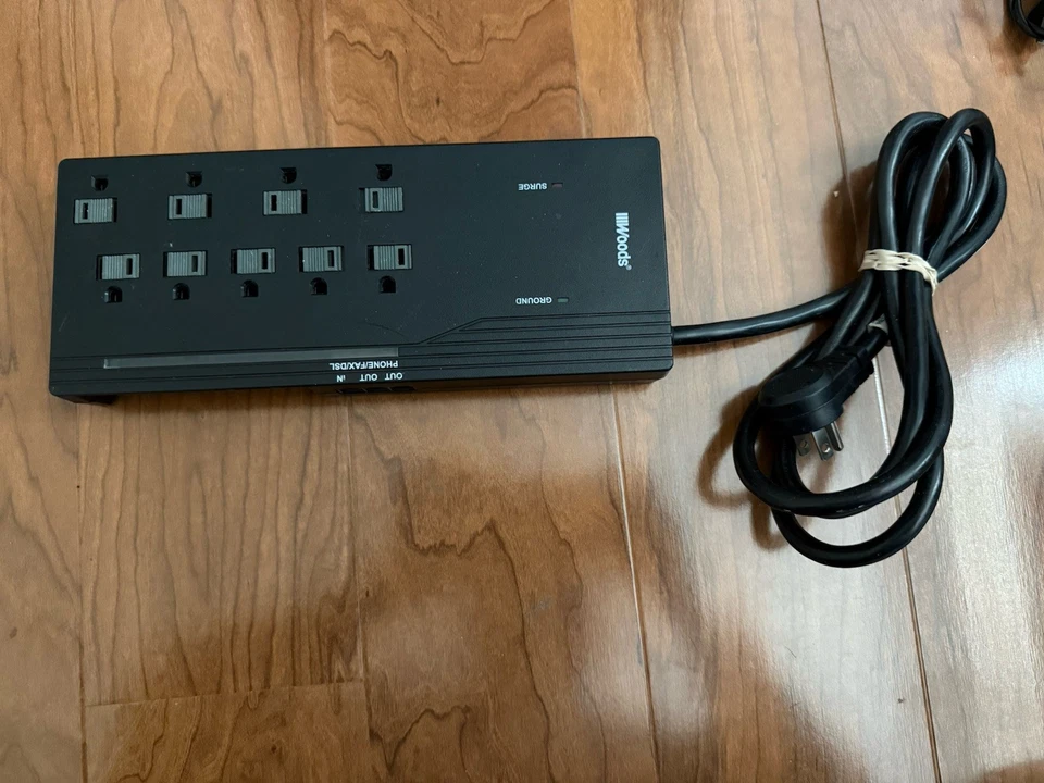 Woods 9 outlet ground/surge protector w/3 phone jacks #PS-901FT-1 - Image 2 of 2