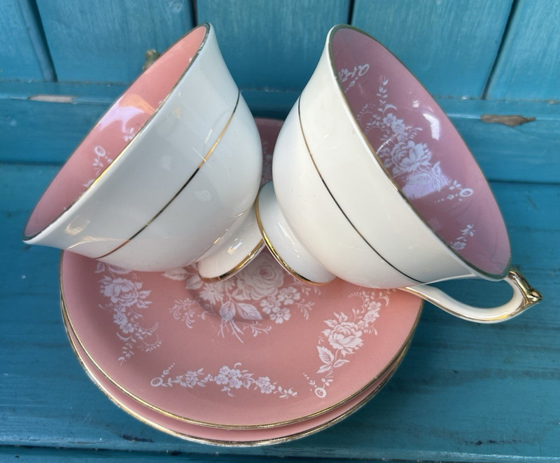 england AYNSLEY SETS OF 2 CUPS & 2 SAUCERS gold trim PINK WITH ROSES bone china