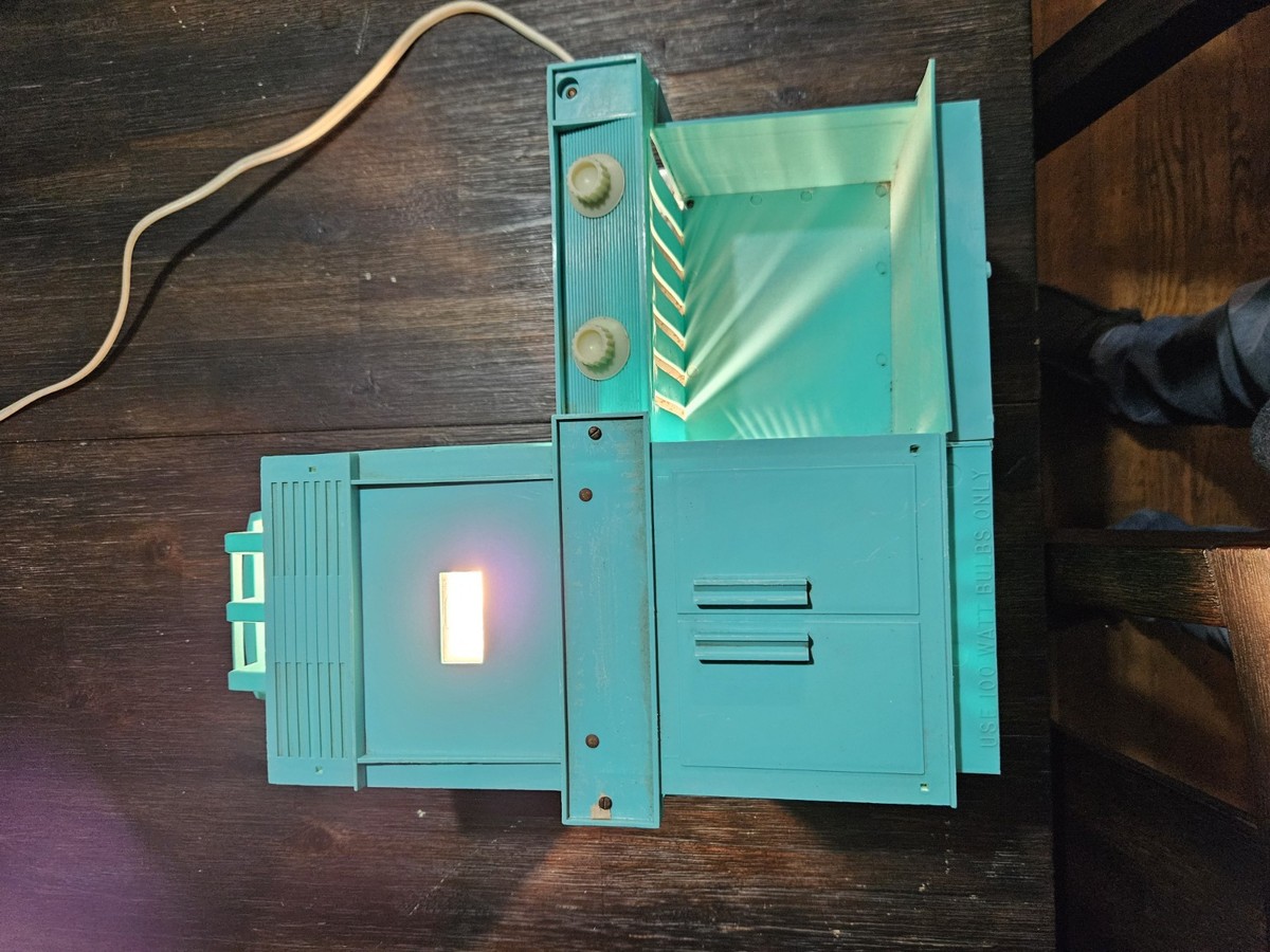 Vintage 1960’s Easy Bake Oven 1600 Blue Turquoise Kenner Products  Ohio