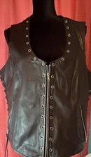 Women’s Leather Vest. Biker Vest. Concealed Carry Pocket. Size Lg