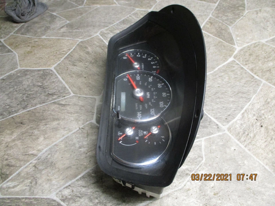 🥇 06 2006 MITSUBISHI GALANT SPEEDOMETER GAUGE INSTRUMENT CLUSTER 4 CYL ASSEMBLY - Image 3 of 4