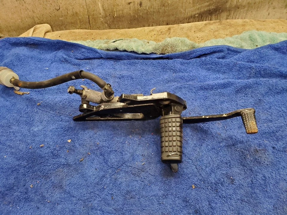 Kawasaki Ninja EX 500 R EX500 500 D 1999 juego trasero derecho pedal reposapiés clavija Foto 4 de 4