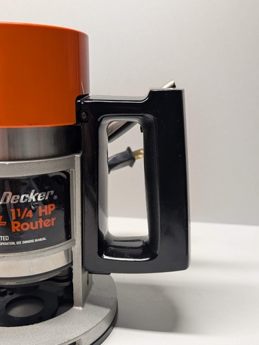 Router con cable Black & Decker 7614 1-1/4 HP 25 K RPM 8,5A 120v HECHO EN EE. UU. - Imagen 2 de 16