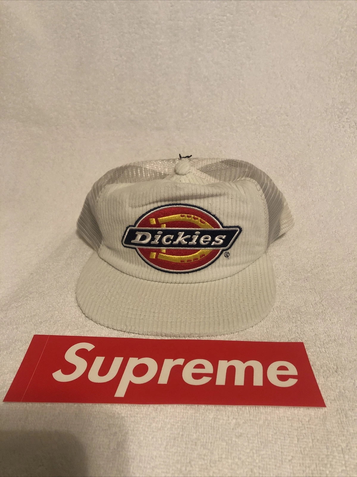 chapeau suprême dickies. Taille unique convient à tous