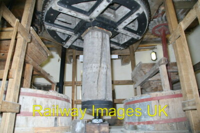 Foto - Heage Windmühle - Steinboden um 2011