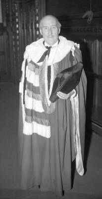 Viscount Crookshank robes before taking seat House Lords new p- 1956 Old Photo 1