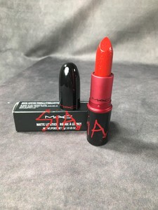 mac sia lipstick