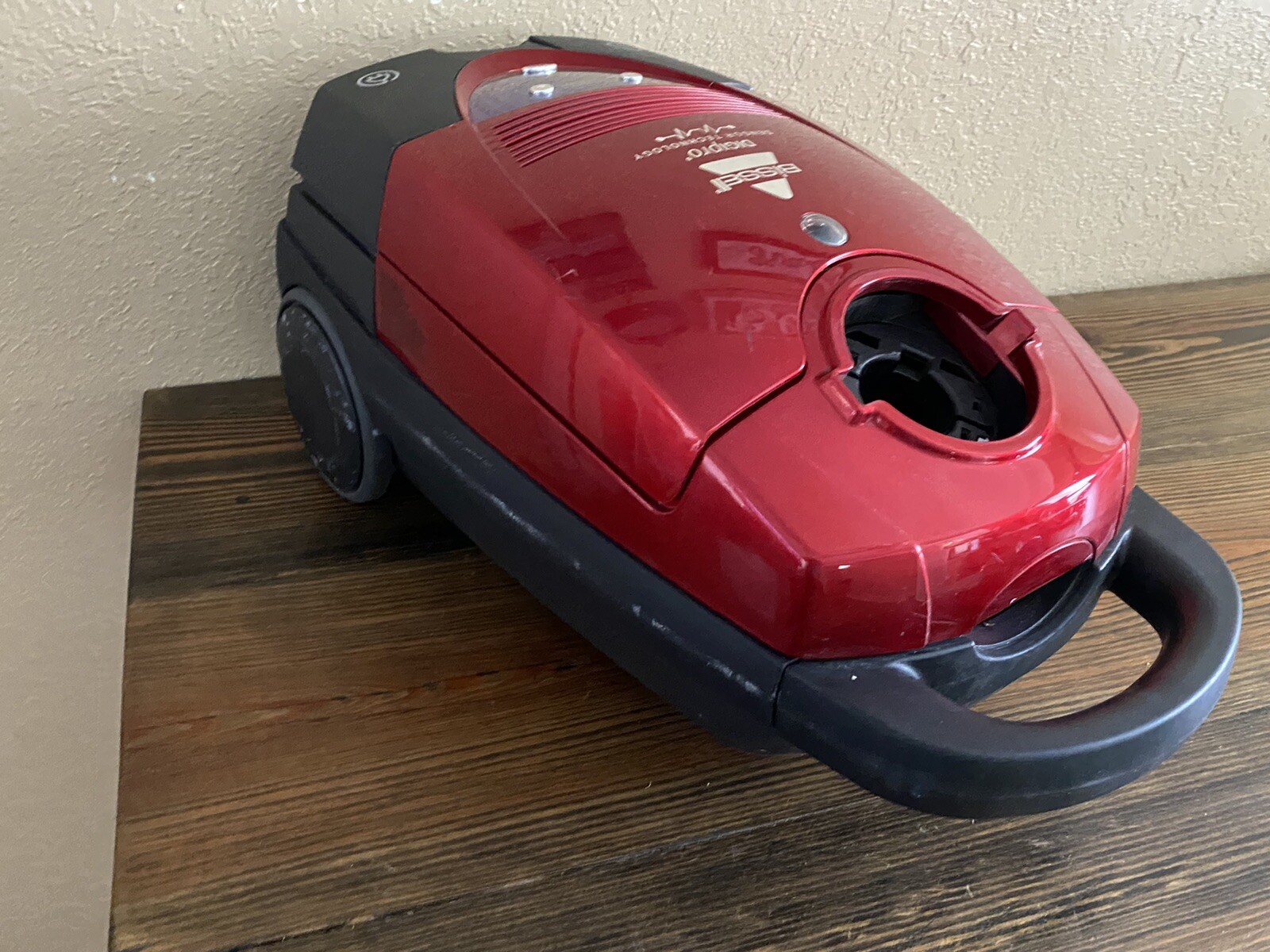 Red BISSELL DigiPro Bagged Canister Vacuum Cleaner Model 6900 Motor