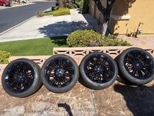 Oem Range Rover 23 Wheels Gloss Black Pirelli 28540r23 Tires Tpms 832 Tread Oem Range Rover 23 Wheels Gloss Black Pirelli 28540r23 Tires Tpms 832 Tread