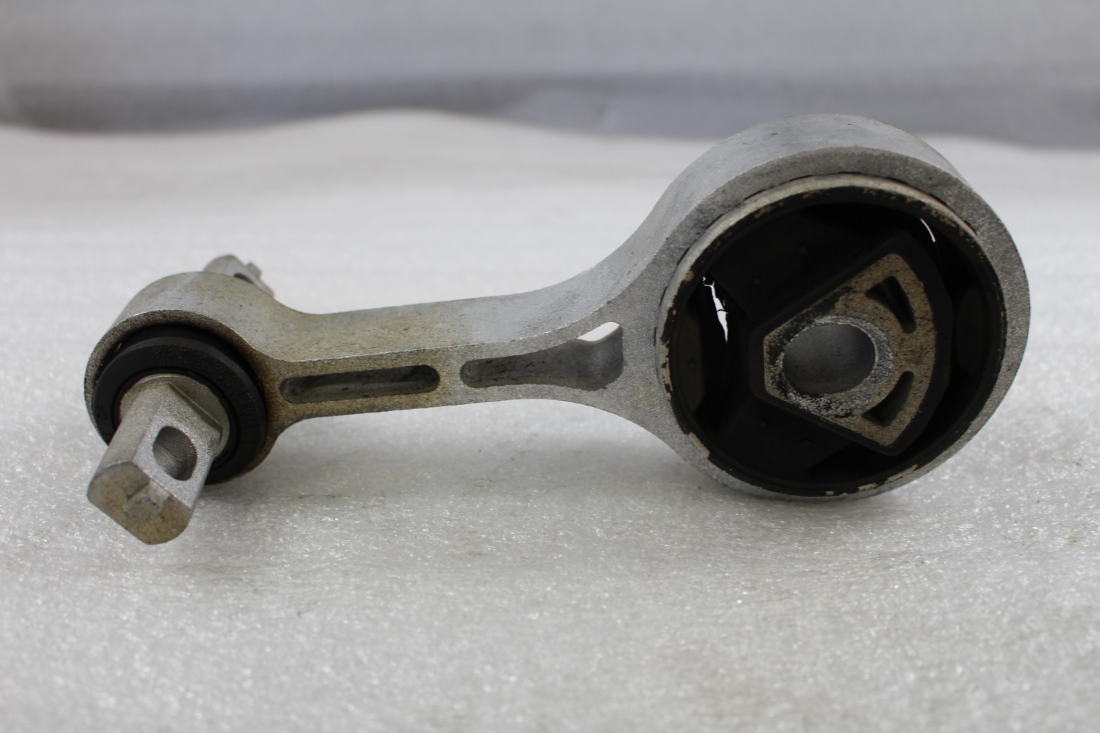 Maserati Ghibli, Quattroporte, Engine Support Mount, Used, P/N 670004869