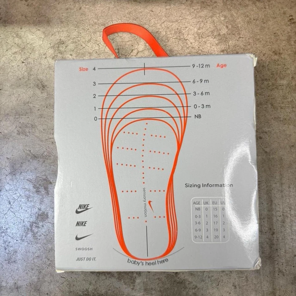 Zapatos sin cordones Nike Force 1 para cuna (CB) para niños pequeños, talla 2c totalmente nuevos Foto 3 de 4