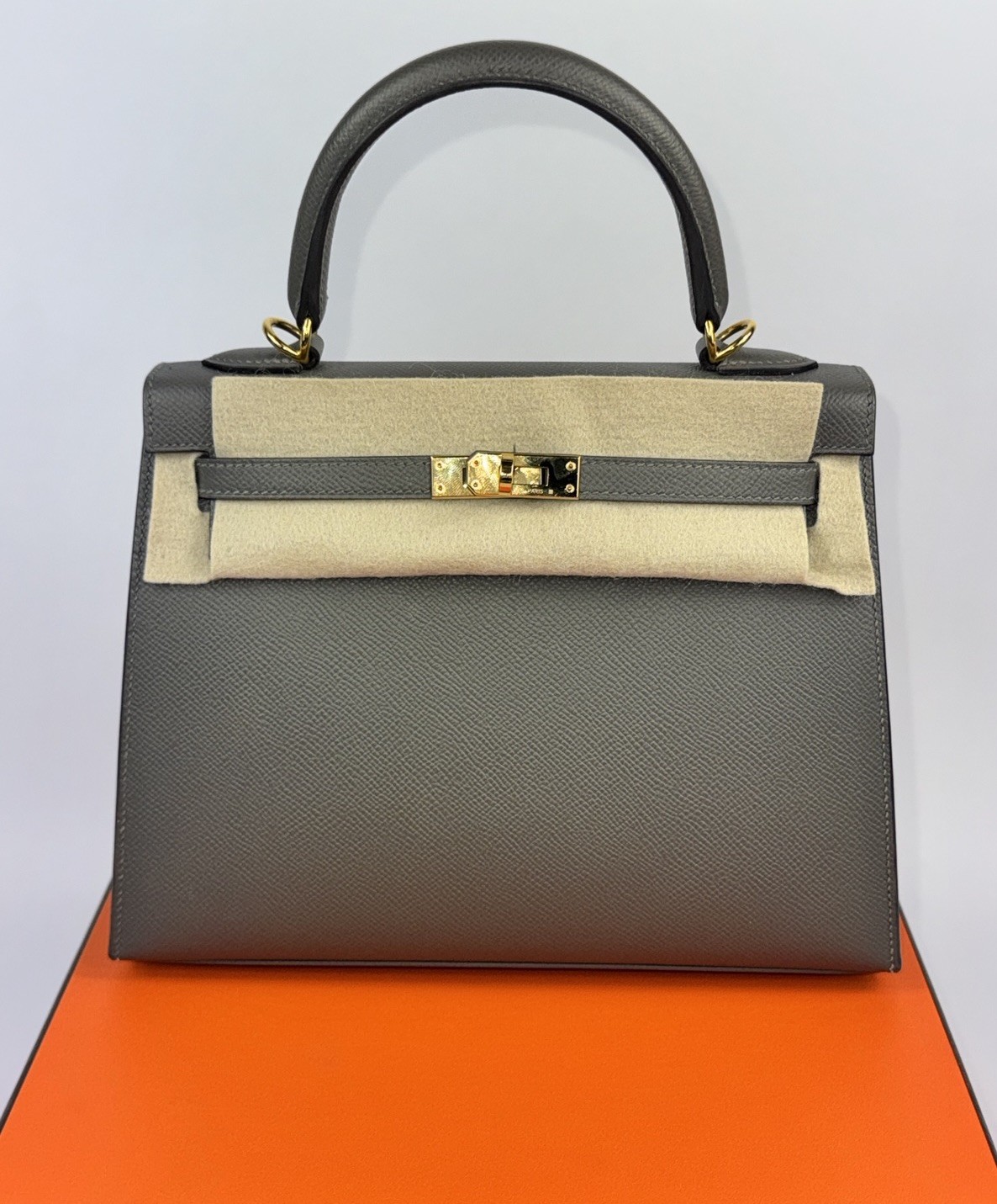 Hermes Kelly 25 Gris Meyer Epson Leather Gold Hardware Handbag