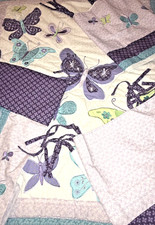 NOJO BABY QUILT BUTTERFLIES SET 4PC: 1 QUILT 2 WINDOW VALANCES 1 DIAPER STACKER