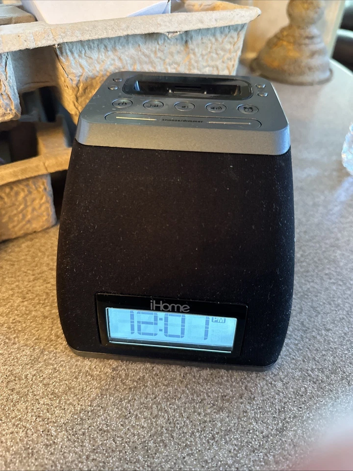 iHome Negro iP21 iPhone/iPod Carga Altavoz Base Reloj Despertador Usado en Excelente Condición Probado/Funciona Foto 3 de 4
