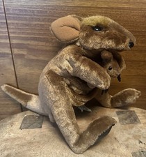NWOT    Folkmanis Kangaroo W/ Joey Hand  Finger Puppets Plush 15"
